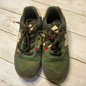 New balance boys size 13.5 tennis shoes